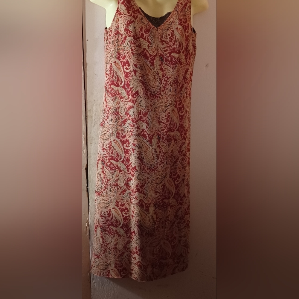 Floor Length SZ 6 paisley with Crochet detail dress. Side Slit.